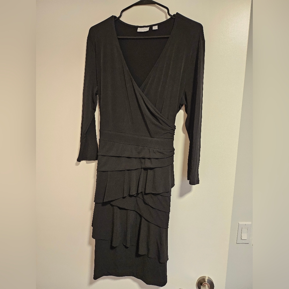 Dress - Picture 3 of 3
